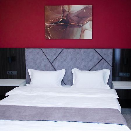 Hotel Zodiac Atyraū Zewnętrze zdjęcie