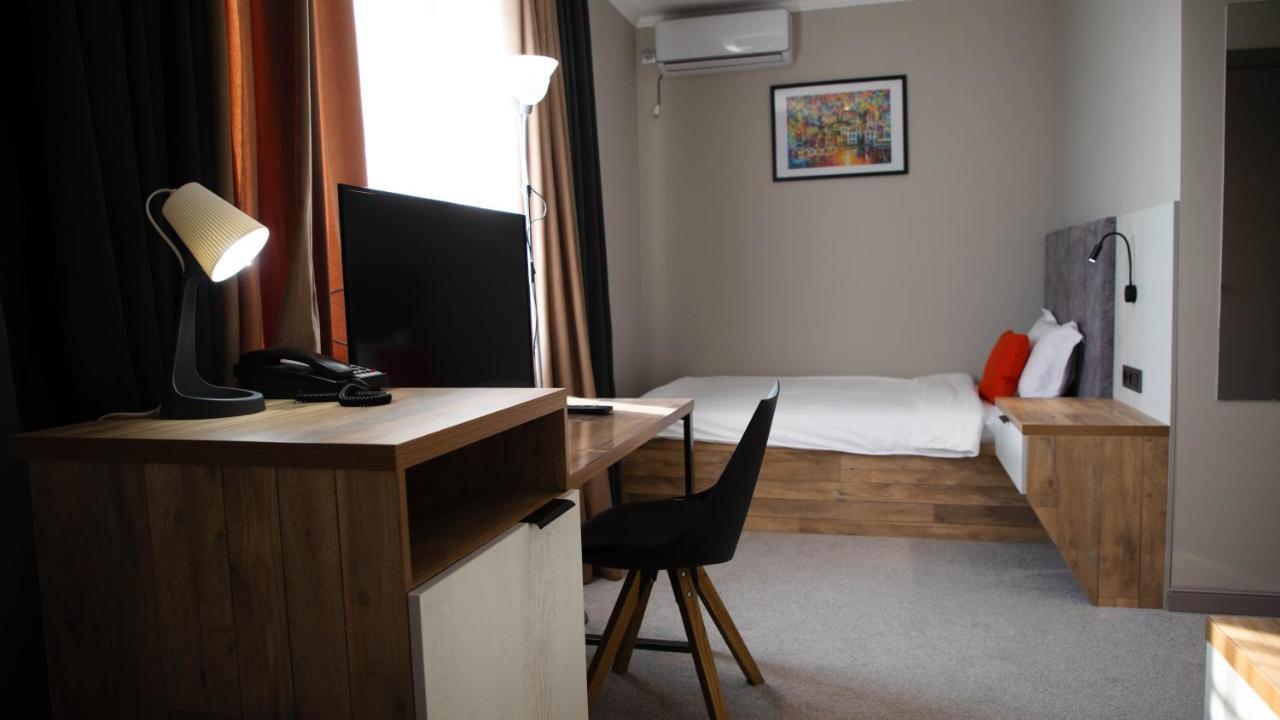 Hotel Zodiac Atyraū Zewnętrze zdjęcie