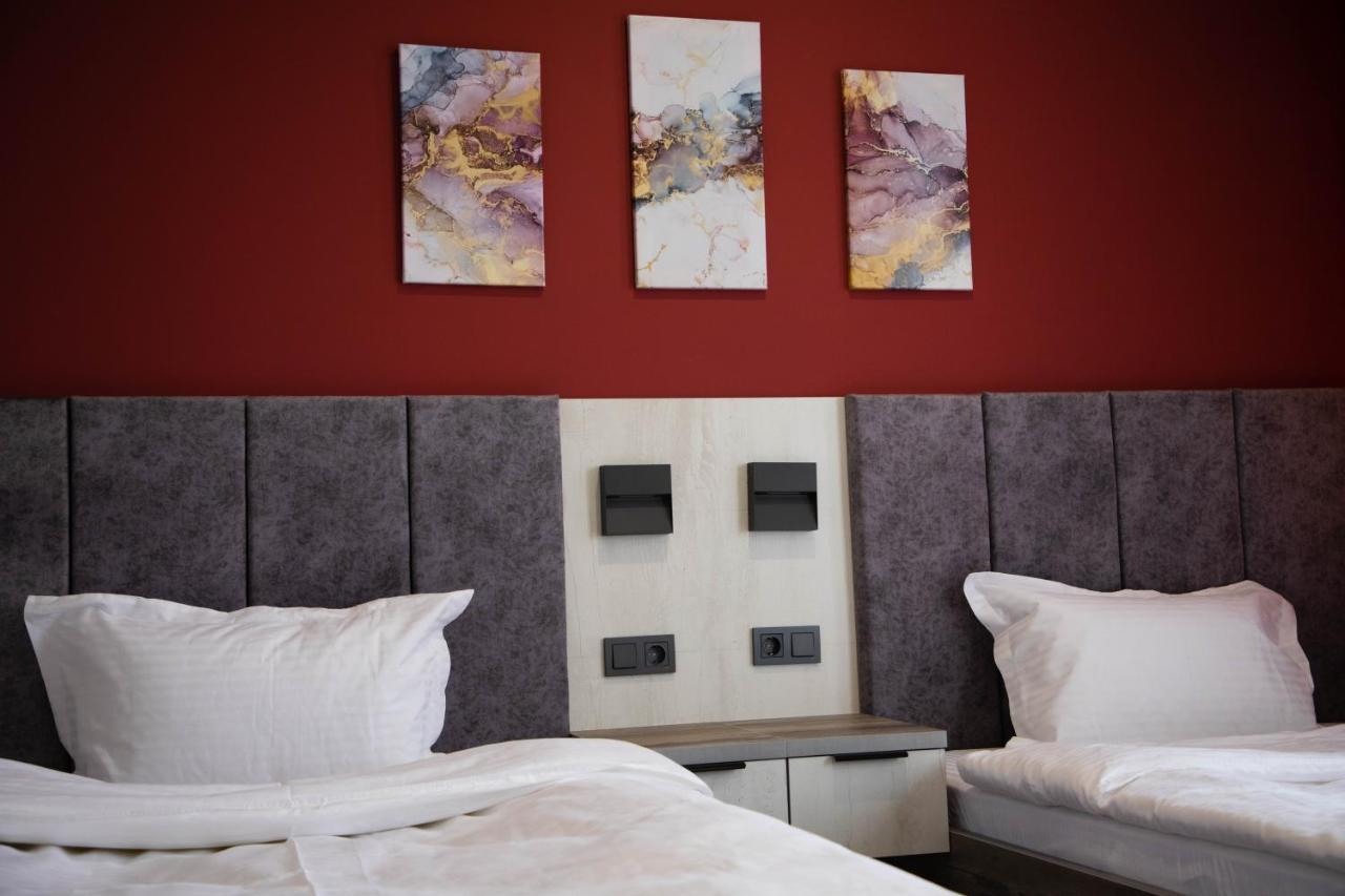Hotel Zodiac Atyraū Zewnętrze zdjęcie