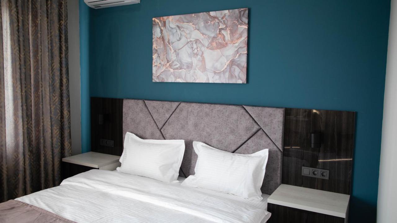 Hotel Zodiac Atyraū Zewnętrze zdjęcie