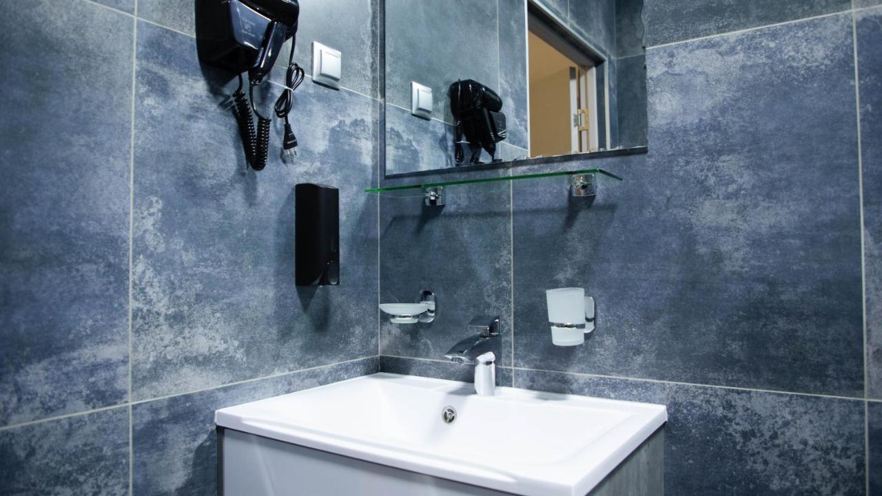 Hotel Zodiac Atyraū Zewnętrze zdjęcie