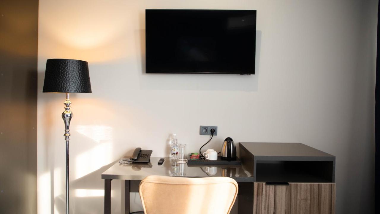 Hotel Zodiac Atyraū Zewnętrze zdjęcie
