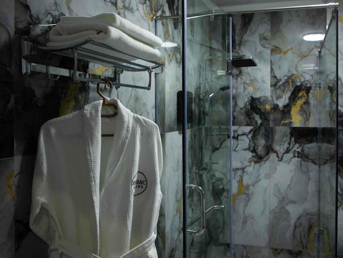 Hotel Zodiac Atyraū Zewnętrze zdjęcie