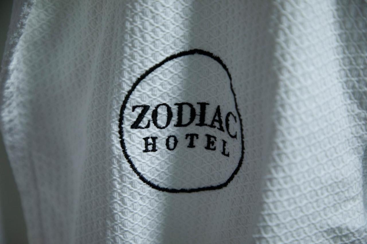 Hotel Zodiac Atyraū Zewnętrze zdjęcie